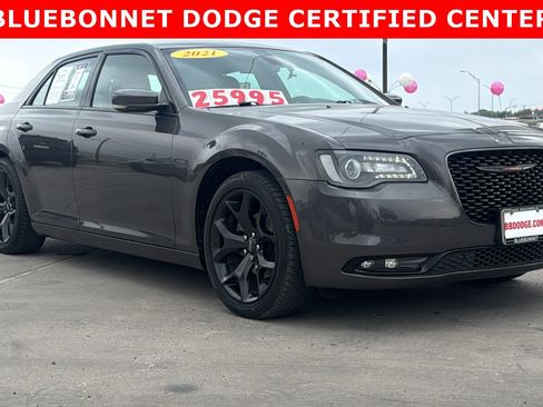 Used 2021 Chrysler 300 S image 7
