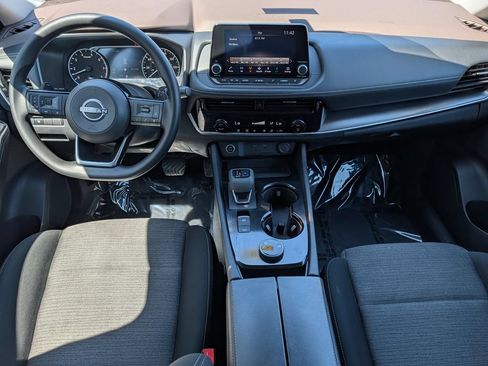 Used 2022 Nissan Rogue SV AWD/4WD image 17