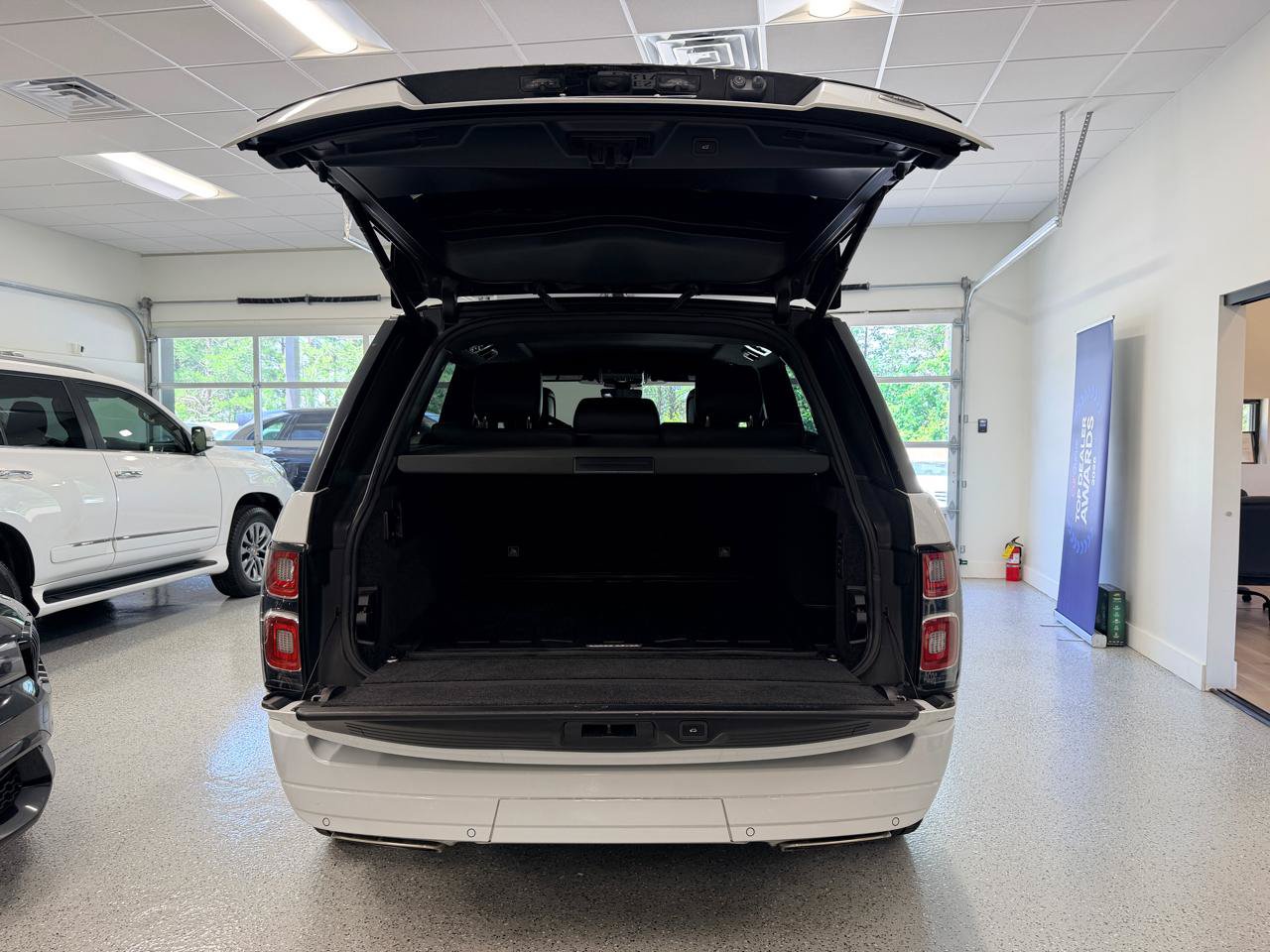 Used 2019 Land Rover Range Rover HSE AWD/4WD image 26
