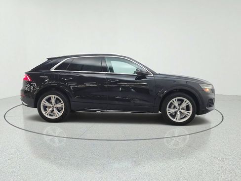 Used 2023 Audi Q8 Premium w/ Convenience Package AWD/4WD image 4