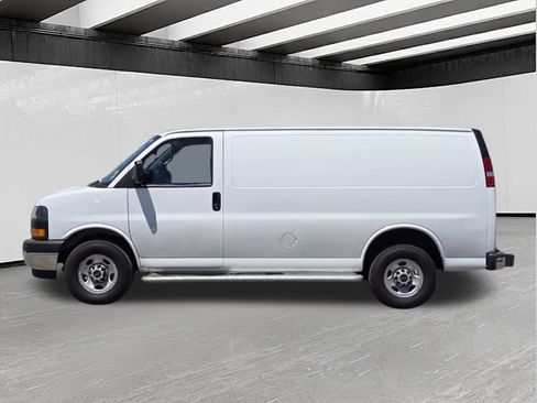 Used 2024 GMC Savana 2500 w/ Driver Convenience Package RWD image 3