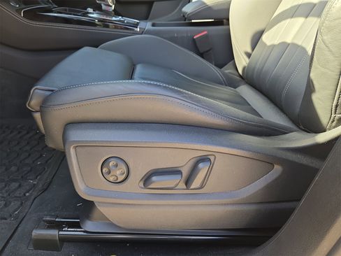 Used 2025 Audi Q5 2.0T Premium Plus w/ Premium Plus Package image 17