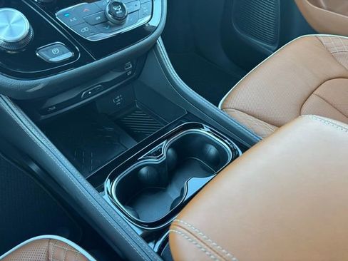 New 2026 Chrysler Pacifica Pinnacle w/ Trailer Tow Group image 23