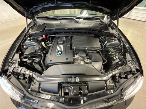 Used 2008 BMW 135i Convertible image 22