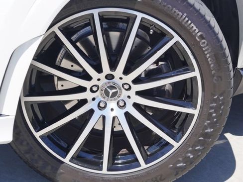 Used 2022 Mercedes-Benz GLS 450 4MATIC image 12