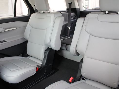 New 2026 Ford Explorer Active w/ Active Comfort Package AWD/4WD image 22
