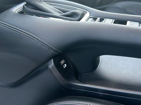 Used 2024 Honda HR-V EX-L image 23