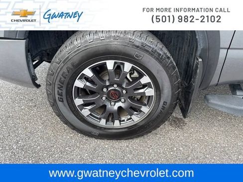 Used 2023 Nissan Titan PRO-4X w/ Pro-4x Convenience Package AWD/4WD image 9