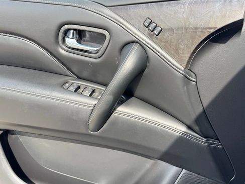 Used 2024 INFINITI QX80 Luxe AWD/4WD image 18