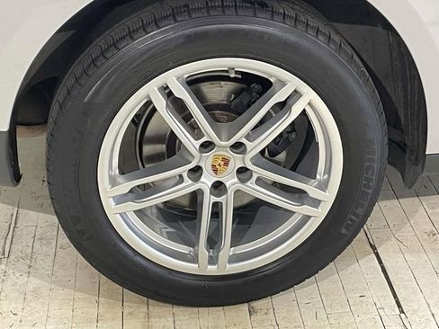 Certified 2020 Porsche Macan AWD/4WD image 13