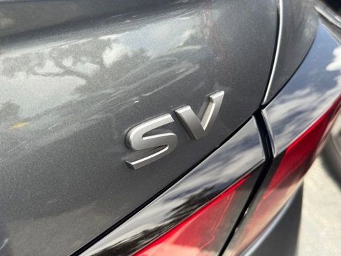 Used 2024 Nissan Altima 2.5 SV w/ SV Premium Package FWD image 2