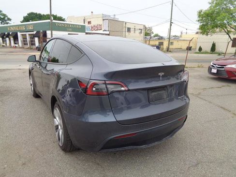 Used 2021 Tesla Model Y Long Range AWD/4WD image 6