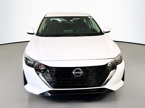 Used 2024 Nissan Sentra SV FWD image 2