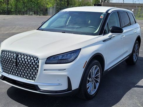 Used 2023 Lincoln Corsair AWD w/ Equipment Group 101A image 3