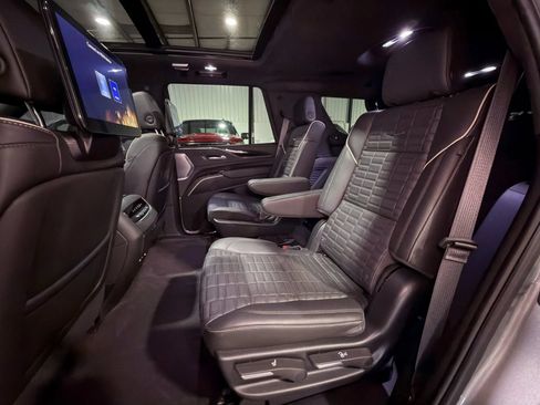 Used 2024 Cadillac Escalade V AWD/4WD image 14
