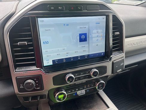 Used 2022 Ford F250 Lariat w/ Black Appearance Package AWD/4WD image 9