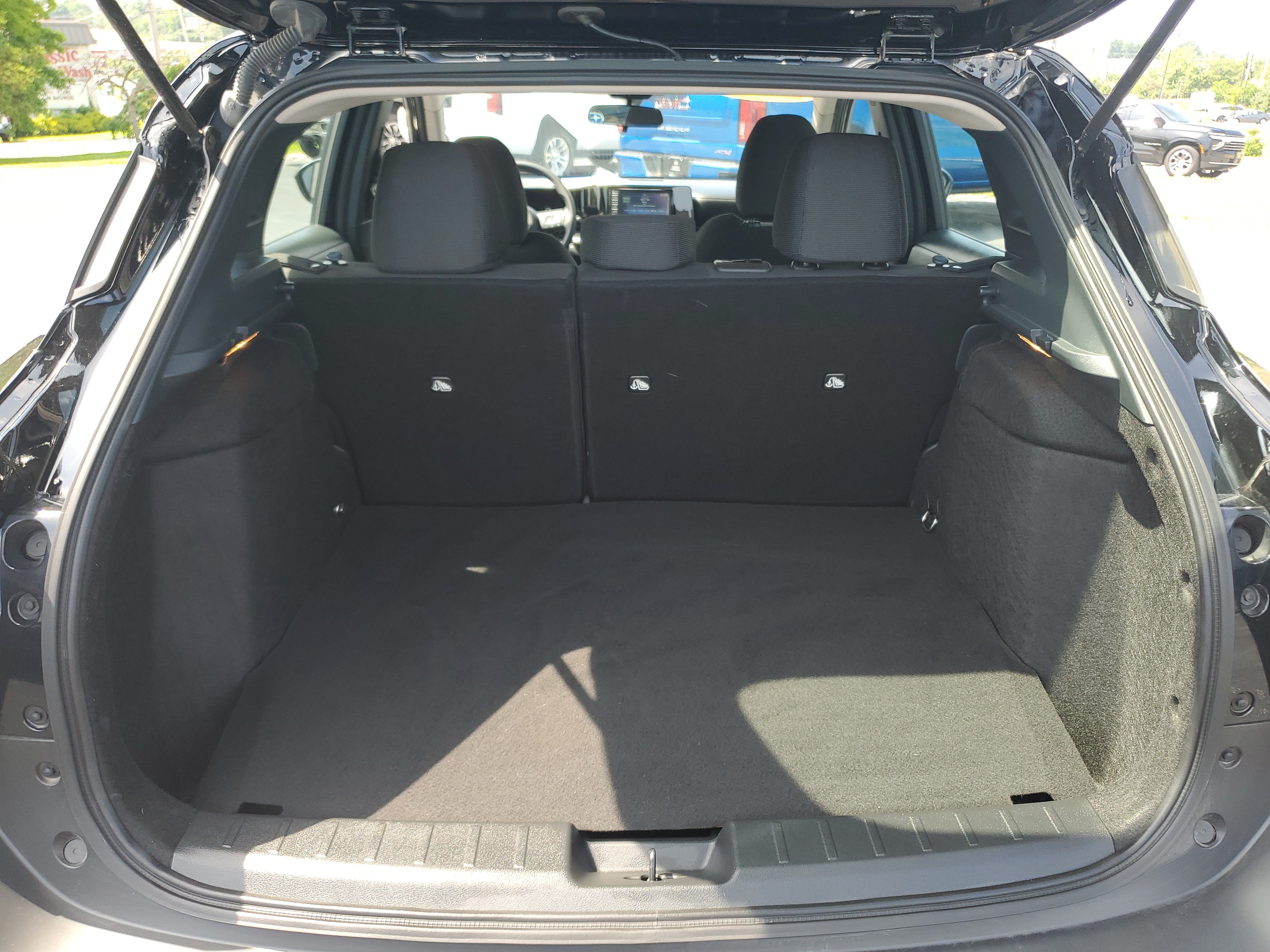 Used 2025 Nissan Kicks S AWD/4WD image 8