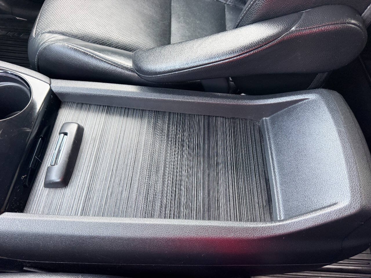 Used 2016 Honda Pilot Elite image 48