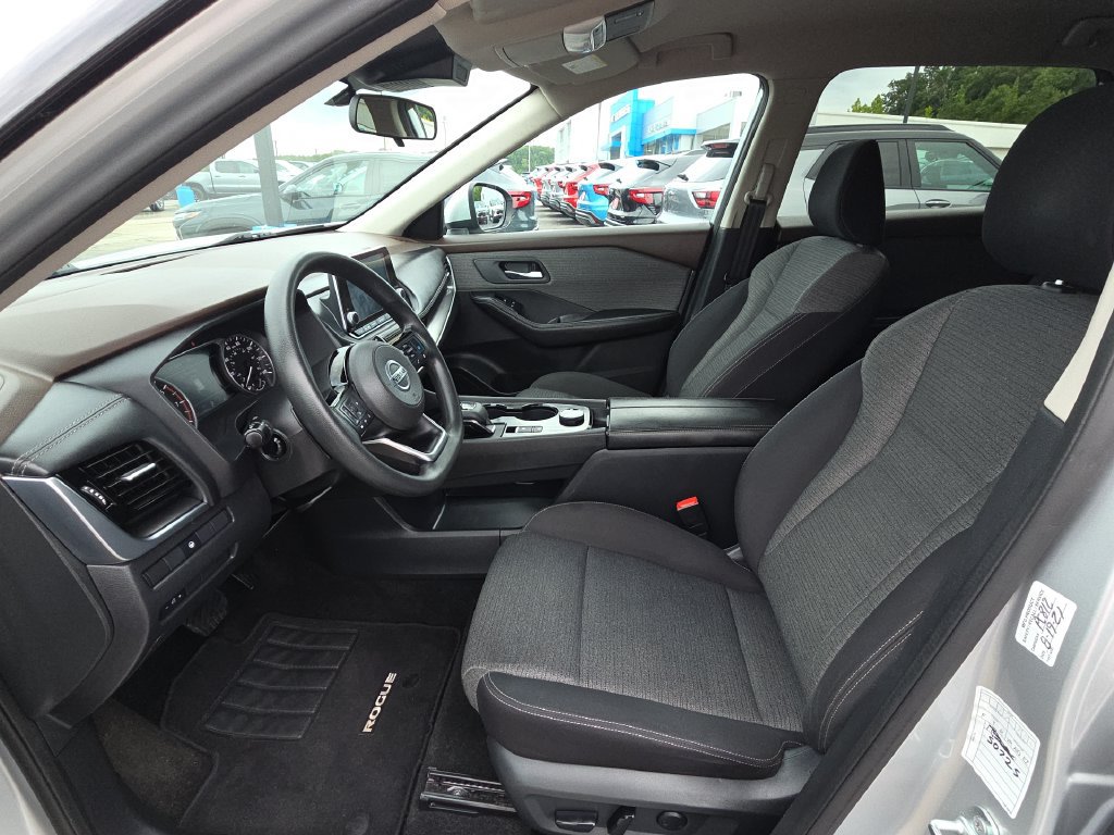 Used 2021 Nissan Rogue SV AWD/4WD image 15
