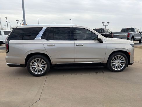 Used 2024 Cadillac Escalade Premium Luxury w/ Performance Package image 6