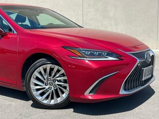Used 2021 Lexus ES 300h w/ Accessory Package FWD video 2