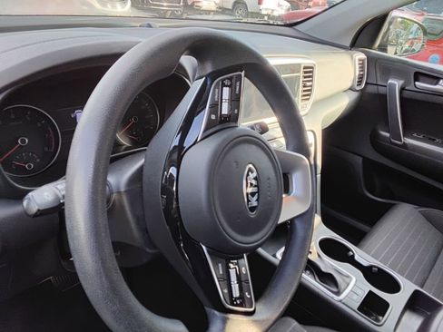 Used 2021 Kia Sportage LX w/ LX Fwd Popular Package image 8