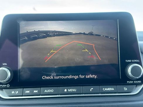 Certified 2025 Nissan Rogue SV FWD image 43