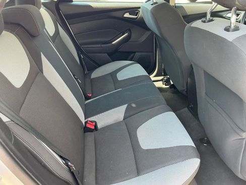 Used 2012 Ford Focus SE FWD image 11