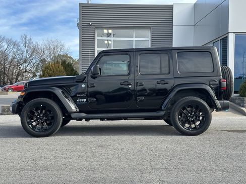 Used 2023 Jeep Wrangler Unlimited Sahara image 2