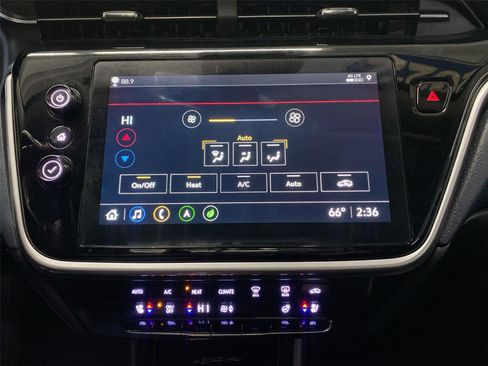 Used 2022 Chevrolet Bolt EUV Premier w/ Sun & Sound Package image 21