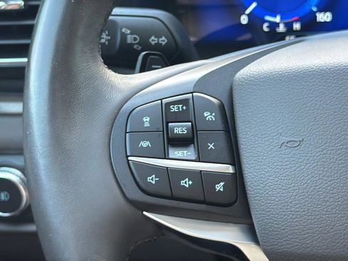 Used 2020 Ford Explorer Platinum w/ Premium Technology Package image 41