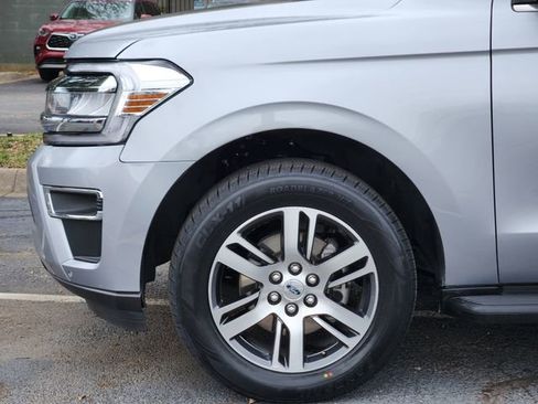 Used 2024 Ford Expedition Limited image 7
