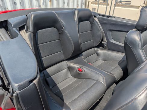 Used 2020 Ford Mustang Premium RWD image 15