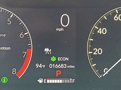 Used 2024 Honda HR-V LX image 9