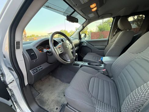 Used 2019 Nissan Frontier SV w/ Value Truck Package AWD/4WD image 10