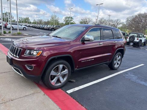 Used 2016 Jeep Grand Cherokee Limited AWD/4WD image 2