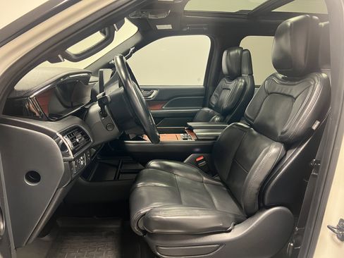 Used 2022 Lincoln Navigator L Reserve image 16