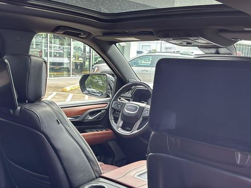 Certified 2023 GMC Yukon XL Denali Ultimate w/ LPO, Floor Liner Package AWD/4WD image 30