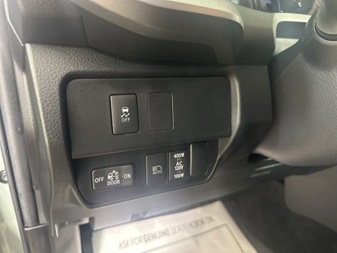 Used 2023 Toyota Tacoma TRD Sport AWD/4WD image 13