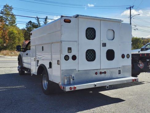 Used 2017 Ford F350 XLT w/ Snow Plow Prep Package image 8