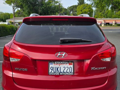 Used 2012 Hyundai Tucson GLS FWD image 3