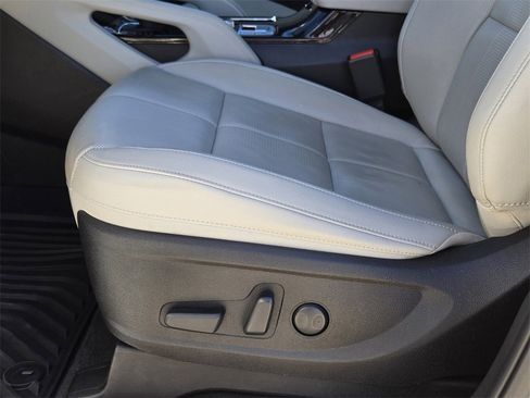 Used 2023 Kia Telluride EX w/ EX Captain's Chair Package image 26