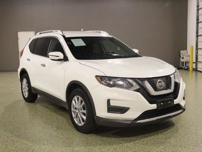Used 2017 Nissan Rogue SV