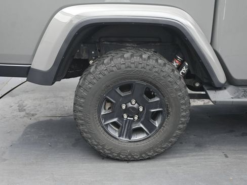 Used 2021 Jeep Gladiator Mojave w/ Cold Weather Group AWD/4WD image 13