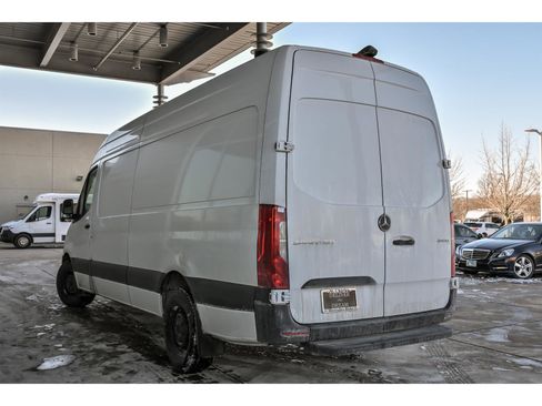 Used 2025 Mercedes-Benz Sprinter 2500 image 3