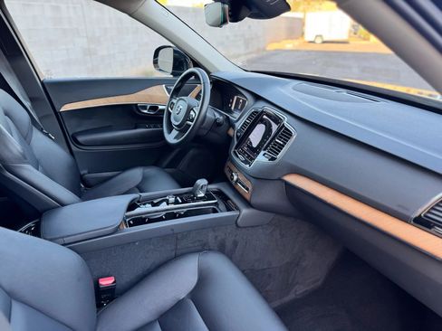 Used 2024 Volvo XC90 B6 Plus w/ Protection Package Premier image 18