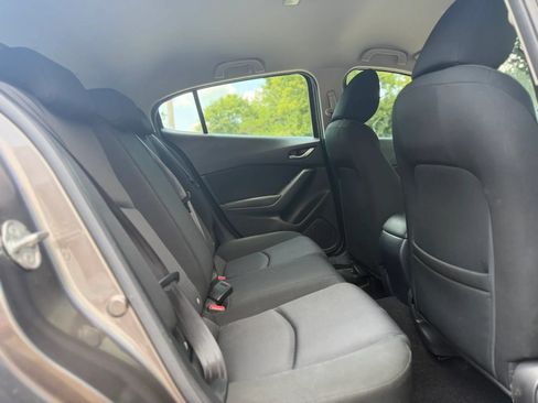Used 2016 MAZDA MAZDA3 i Sport FWD image 32