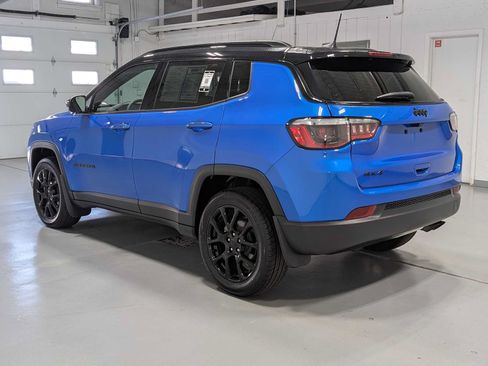 Used 2022 Jeep Compass Latitude w/ Convenience Group AWD/4WD image 10