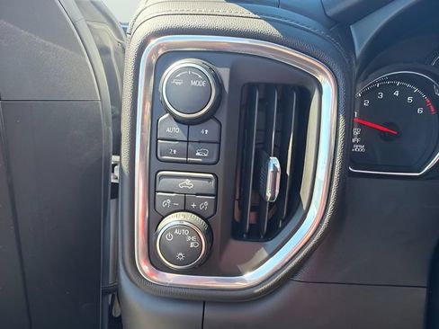 Used 2021 Chevrolet Silverado 1500 LT AWD/4WD image 17