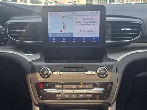 Used 2020 Ford Explorer XLT w/ Equipment Group 202A AWD/4WD image 24